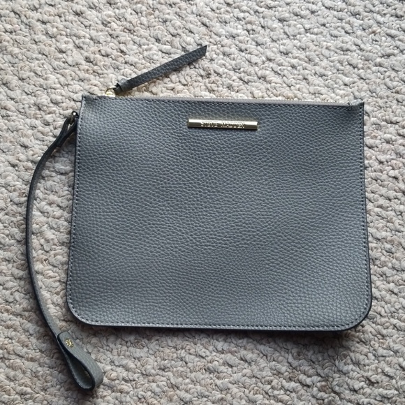 Steve Madden Handbags - New Steve Madden Gray and Gold Clutch